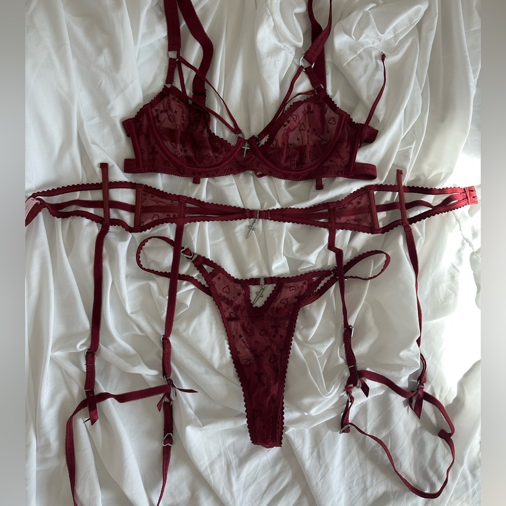 Voight by Valentina lingerie set